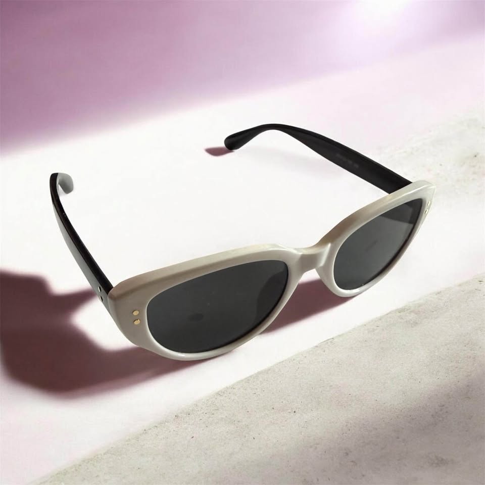 Retro Oval Sunglasses